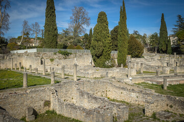 vue du site de vestiges romain de la ville de Vaison la Romaine dans le Vaucluse