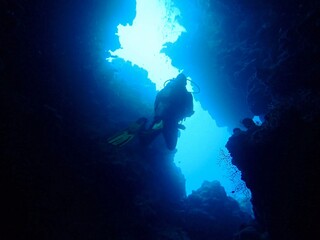 Naklejka na ściany i meble Cave Diver