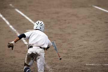 バッティング直後の野球選手