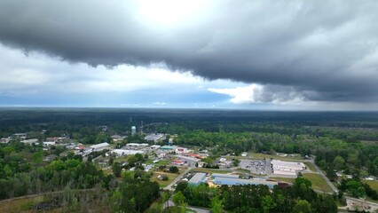 Obraz premium Grey storm clouds caused by extreme weather over rural countryside in South Carolina