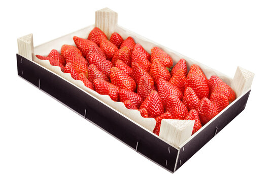 Frische Erdbeeren mit Holzkiste und Hintergrund transparent PNG cut out