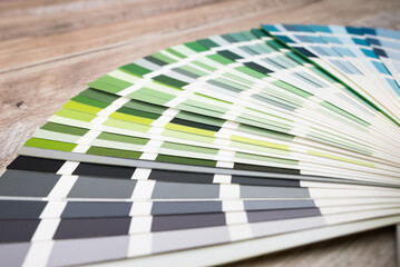 Colour samples decomposed in circle