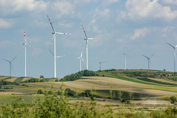elektrownia wiatrowa - wiatraki