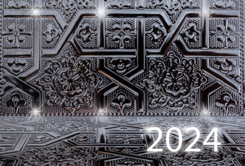2024, Silbernder Hintergrund mit orientalischen Muster