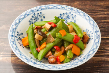 スナップエンドウの炒め物