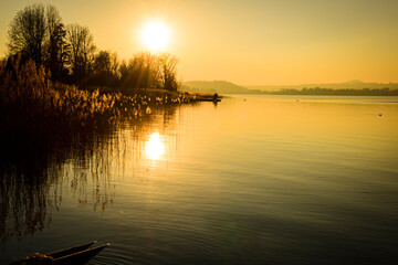 Sunset on Pusiano lake - 590134129