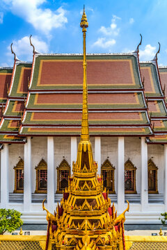 Spire Close Loha Prasat Hall Wat Ratchanaddaram Worawihan Bangkok Thailand