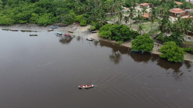 Mandacaru Barra Rio Pregui&ccedil;as Cabur&eacute; Barreirinhas Maranh&atilde;o Len&ccedil;&oacute;is Maranhenses Farol Paisagem Barco Comunidade Vilarejo Marinha Brasil Turismo Tur&iacute;stico A&eacute;reo Drone Natureza Cabana