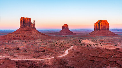 Obraz na płótnie Canvas monument valley sunset
