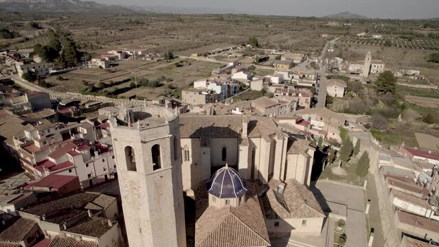 Revealing Drone 4K aerial view of Arciprestal Church of Sant Mateu in Spain