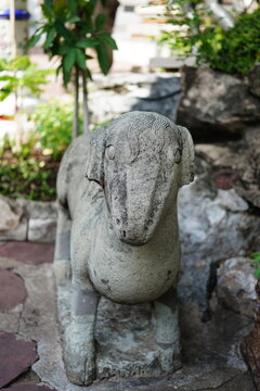 Sandstone sculptures depicting animals at Wat Pho, Bangkok, Thailand