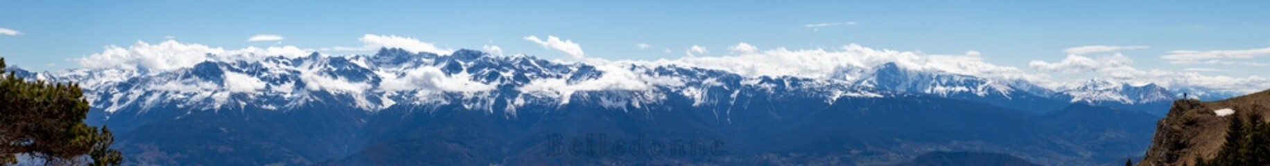 Panorama de la chaine de Belledonne