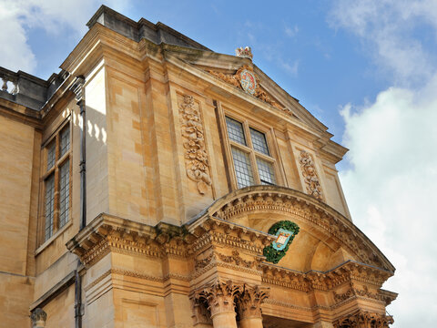 History of Science Museum in Oxford University, the world's oldest surviving purpose-built public museum building