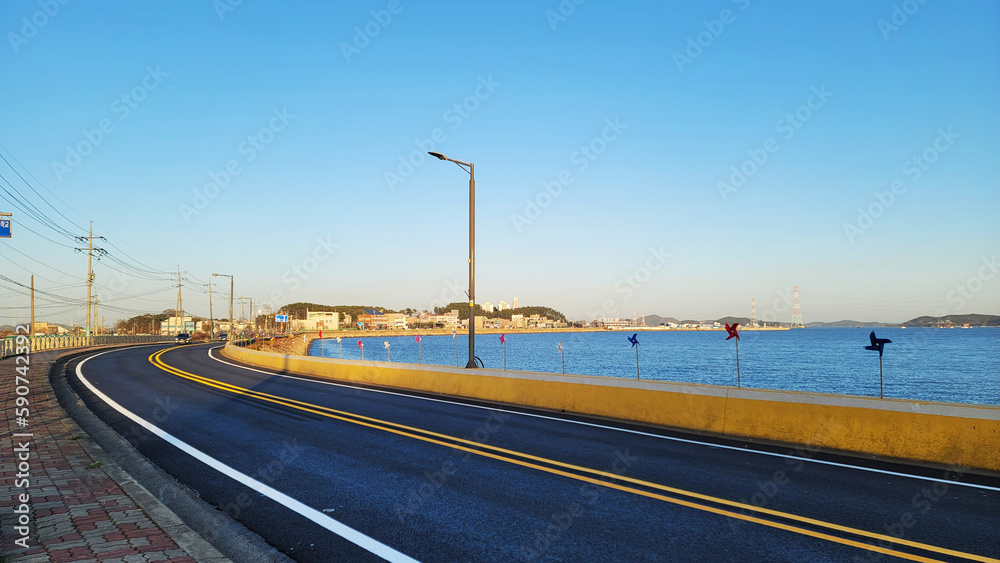 Wall mural sea road