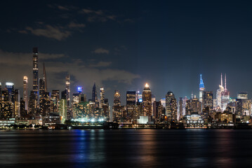 Fototapeta na wymiar New York city skyline at night