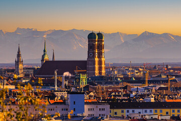 Famous Munich Skyline with Alps - obrazy, fototapety, plakaty