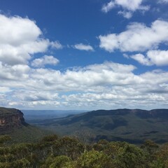 Fototapeta na wymiar A landscape scene of Jamison Lookout Scenic spot in Blue Mountains National Park, Australia
