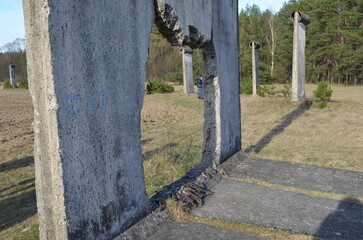 Oryginalne elementy Muru Berlińskiego - 590814745