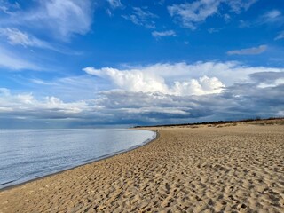 Plaża stogi gdańsk bałtyk morze bałtyckie popołudniu morze plaża piasek niebo chmury - obrazy, fototapety, plakaty