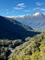 Fototapeta na wymiar ミルフォード ロード フィヨルドランド国立公園 ニュージーランド
