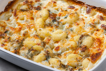 gnocchi baked with blue cheese