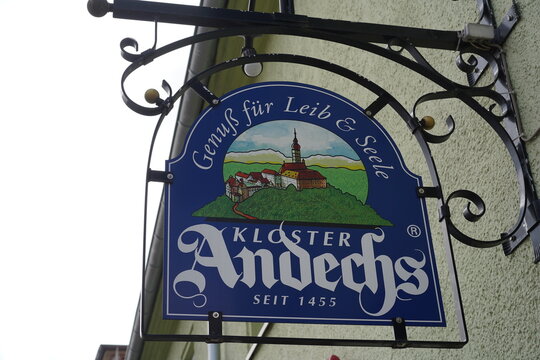 Werbetafel des Kloster Andechs an einer Gastst&auml;tte in Oranienburg am 09.04.2023