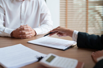 Real estate agent give a financial advice to customer about house debt..