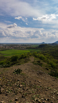 Mount Ceva hiking trail in the Euganean Hills regional park