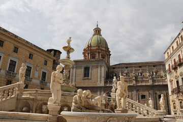 Fontana Pretoria at Piazza Pretoria and San Giuseppe dei Teatini in Palermo, Sicily Italy - 590920347