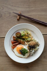 Enjoy breakfast before going to work.