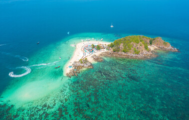 Fototapeta na wymiar Drone views of the island and turquoise waters. The water is clear and blue-green. Nature in Khai Island. Khai Island Phuket Thailand Travel Concept