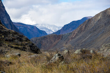 View of Chulyshman valley in Altay mountains in the autumn