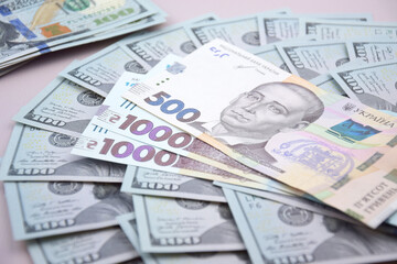 American dollars and Ukrainian hryvnia. The concept of the exchange rate.