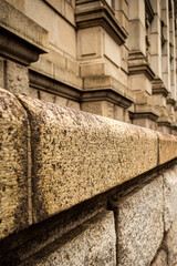 横浜の古いビルの壁面