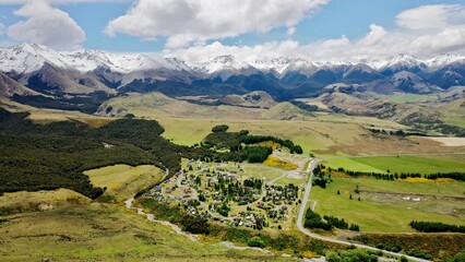 Fototapeta na wymiar Beautiful scenery of mountain landscapes in New Zealand
