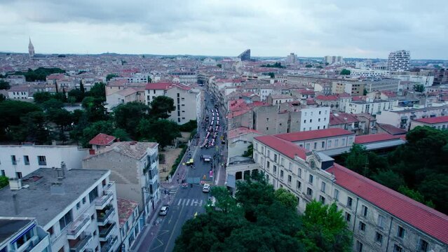 Aerial shot showing the streets lined for the les dimanches de respiration events in Montpellier