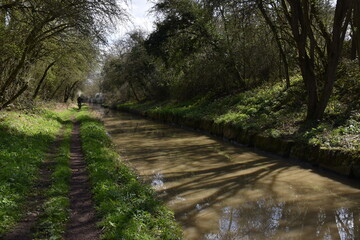 the walk along the oxford canal walk next to fenny Compton turnover bridge