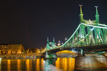 budapest old bridge by night
