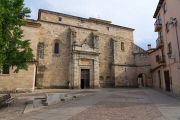 Fototapeta na wymiar San Pedro y San Ildefonso church of the beautiful city of Zamora in a sunny day, Castilla y Leon, Spain.