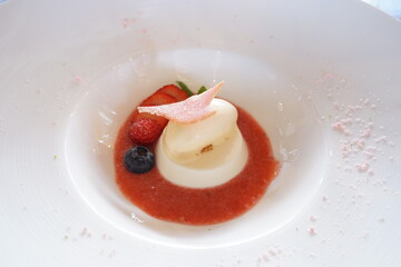 Panna Cotta with Strawberry Sauce, Traditional Italian Cream Custard Pudding - ストロベリーソース パンナコッタ