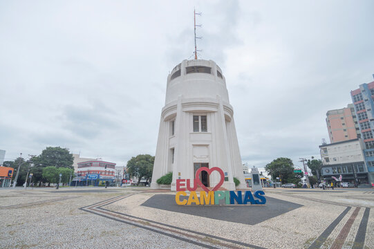Campinas-sp,brasil-April 09,2023  Torre do castelo,Castle tower,tourist tower that is in a place that can be seen all the city of meadows