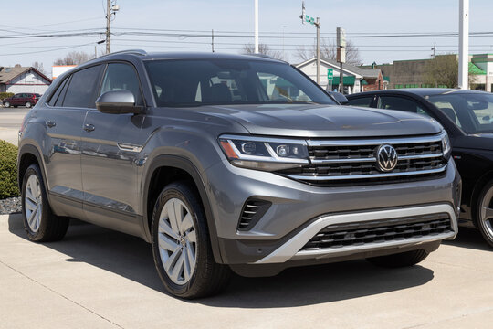 Volkswagen Atlas display at a dealership. VW offers the Atlas in SE, SEL, and SEL Premium models.