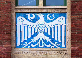 &Aacute;guila modernista