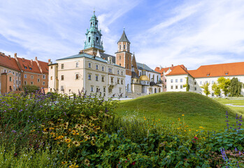 Fototapeta na wymiar The Wawel Cathedral in Krakow, Poland