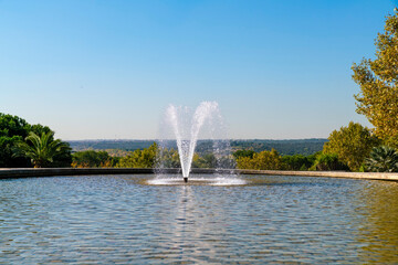 Fototapeta premium Fountain in La Montaña Park in Madrid