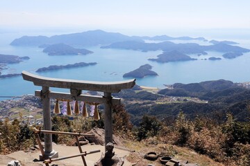 倉岳神社　天空の鳥居がある風景