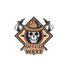 Obraz premium Wild West icon. Cowboy skull and crossed tomahawks vector symbol of Western, Texas rodeo or saloon. Skeleton skull of sheriff or cowboy in vintage leather hat with native americans or indian axes