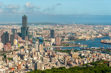 Fototapeta na wymiar scenery of Kaohsiung city and harbor in Taiwan