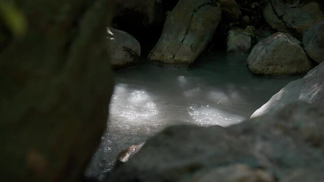 霧島にある白い川の湯