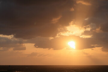 Obraz premium 神湊港突堤灯台の朝